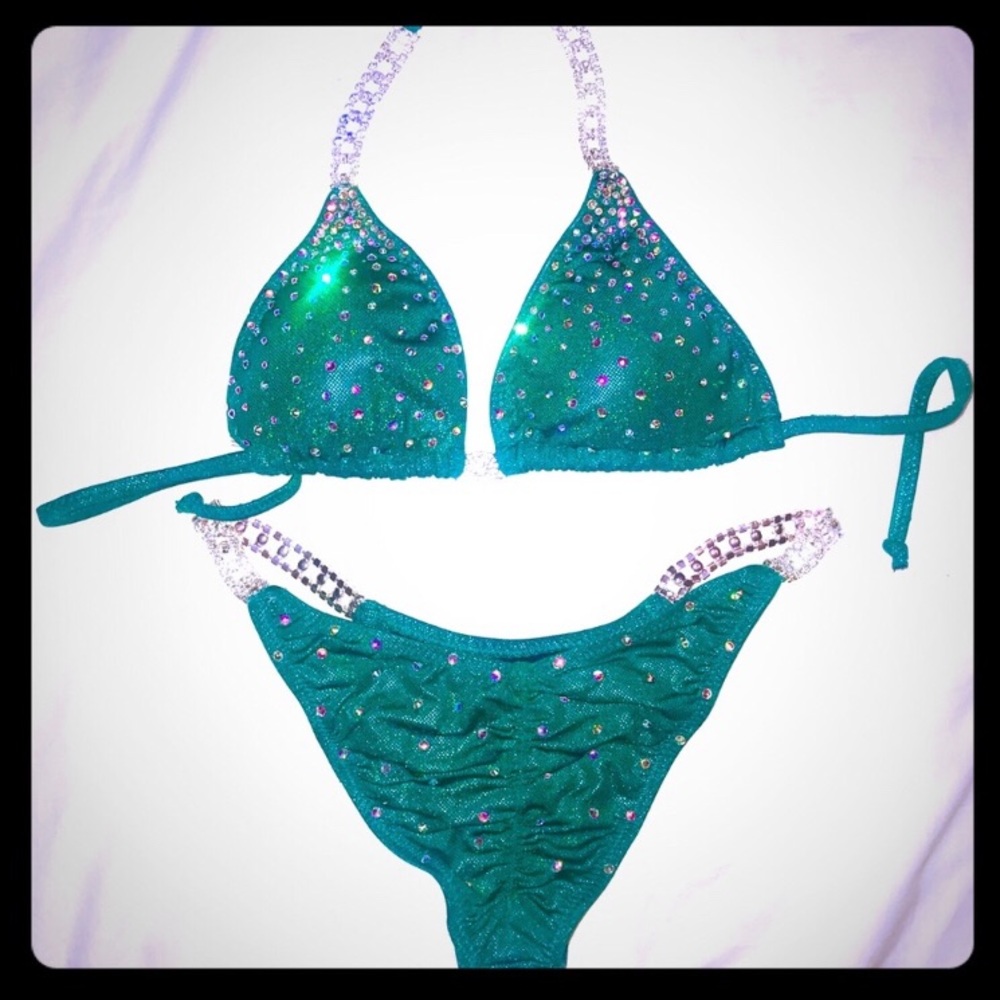KH Customs NPC Kelly Green bikini.